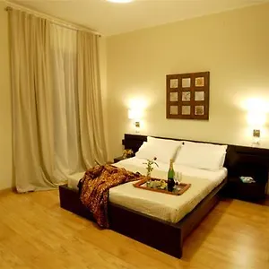 Bella 2*, Cagliari Italie