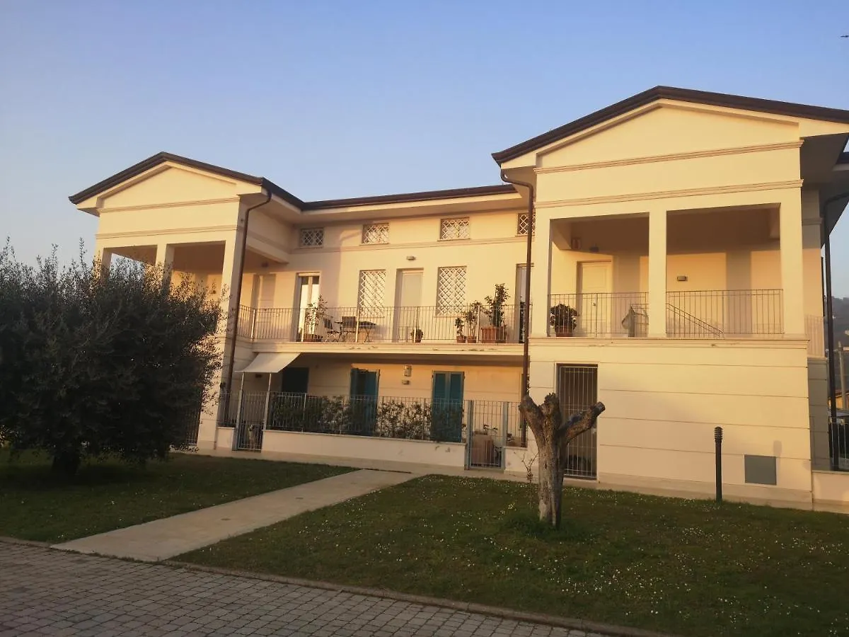 Cb House Holiday Pietrasanta 0*,